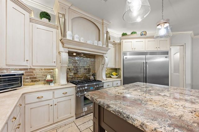 2409 Old Creek Road, Edmond, OK 73034