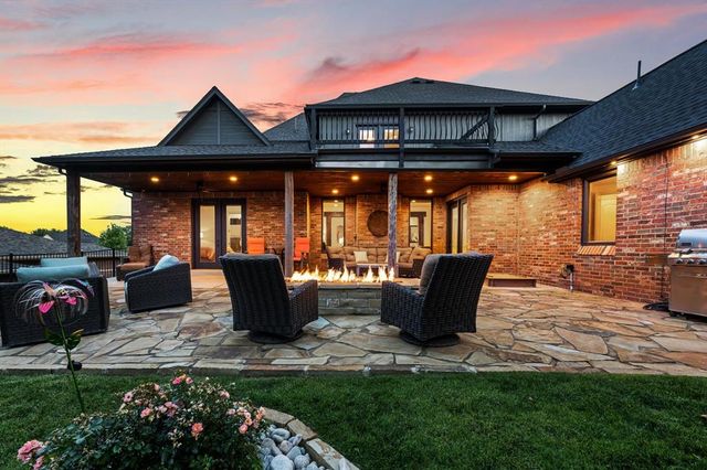 2409 Old Creek Road, Edmond, OK 73034