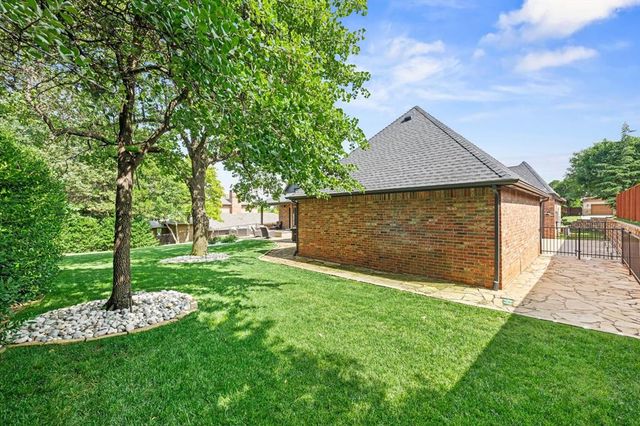 2409 Old Creek Road, Edmond, OK 73034