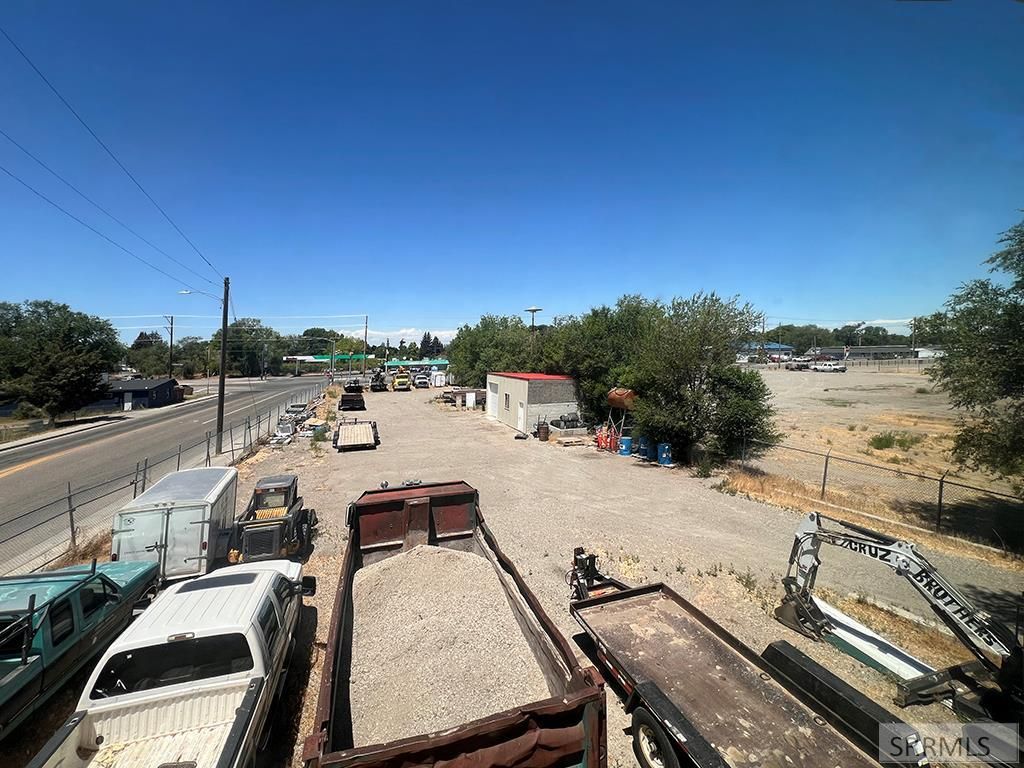 Image 1 of property listing at 980 S Broadway Street, Blackfoot, ID 83221