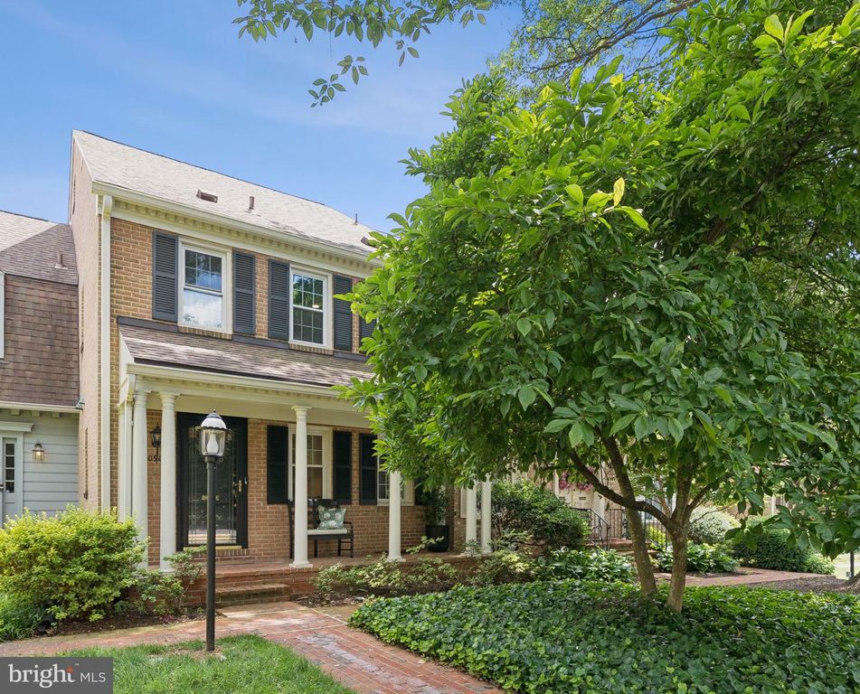 10905 WICKSHIRE WAY #G-2, North Bethesda, MD 20852
