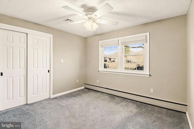 14 GREENWAY DR, Mechanicsburg, PA 17055