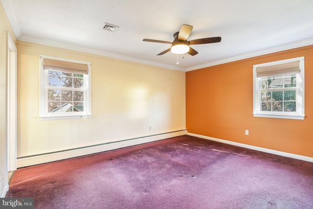 14 GREENWAY DR, Mechanicsburg, PA 17055