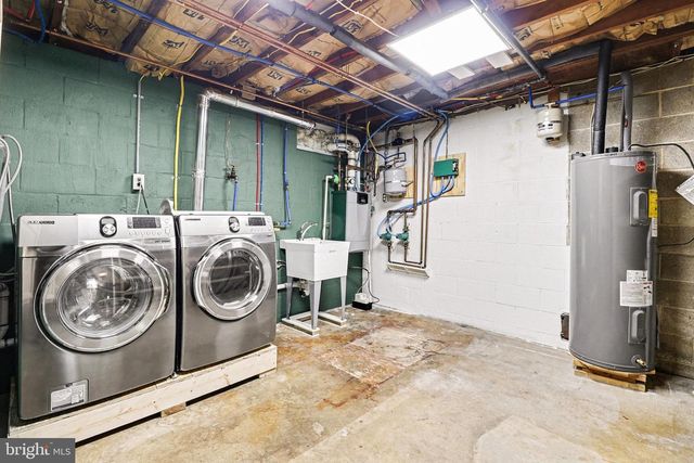 14 GREENWAY DR, Mechanicsburg, PA 17055