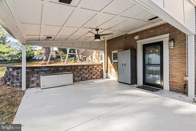 14 GREENWAY DR, Mechanicsburg, PA 17055