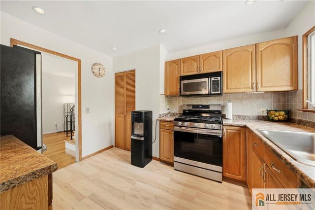 56 Ferris Road, Edison, NJ 08817
