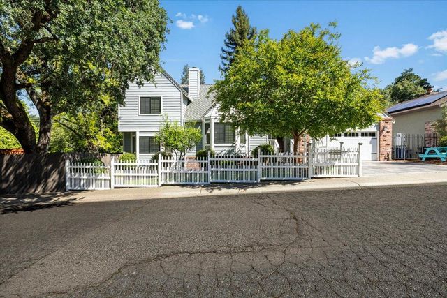 7095 Murdock Way, Carmichael, CA 95608
