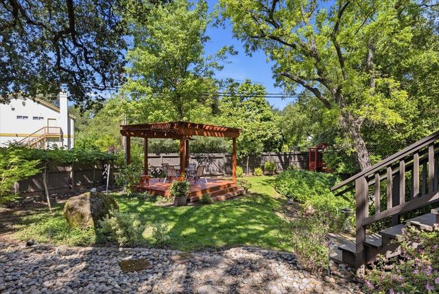 7095 Murdock Way, Carmichael, CA 95608