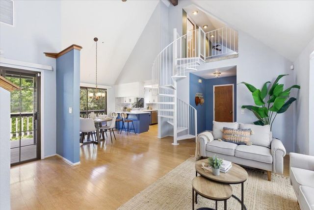 7095 Murdock Way, Carmichael, CA 95608