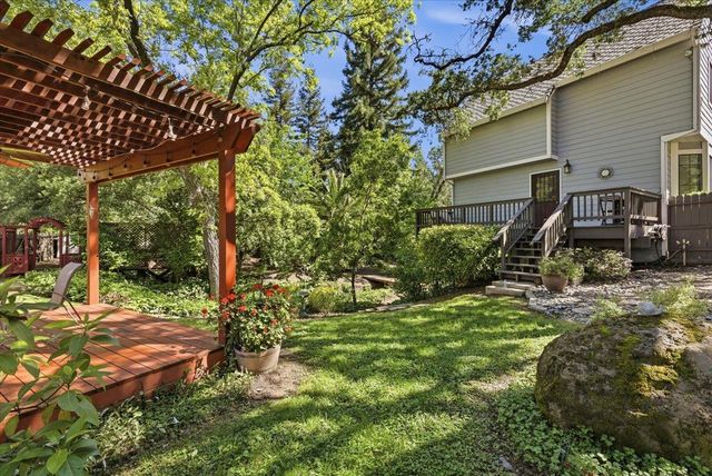 7095 Murdock Way, Carmichael, CA 95608