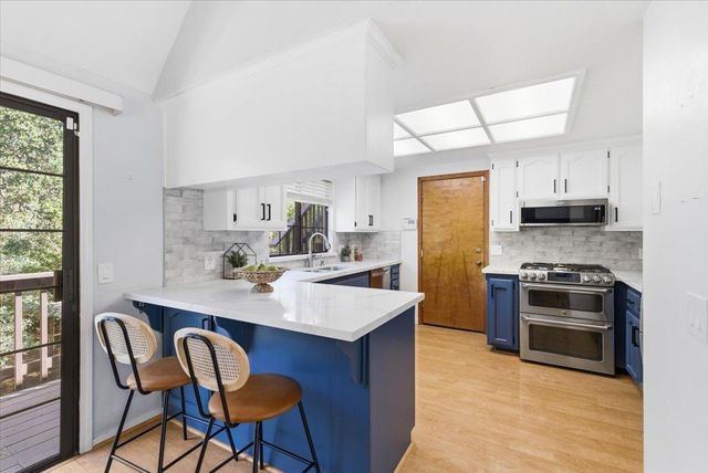 7095 Murdock Way, Carmichael, CA 95608