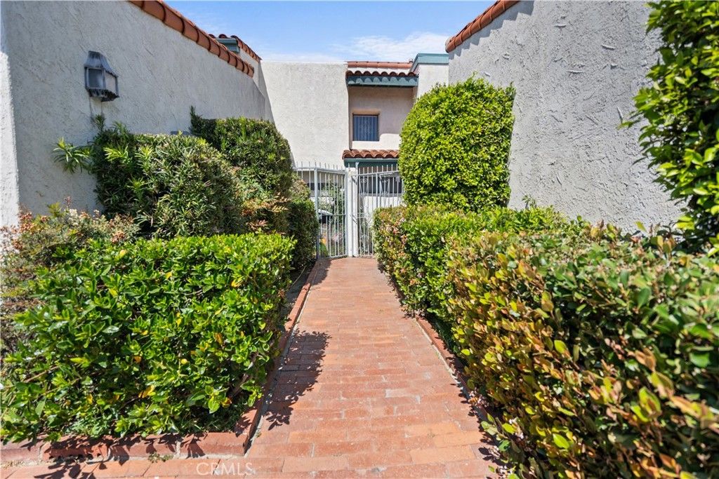 9024 Willis, Panorama City, CA 91402