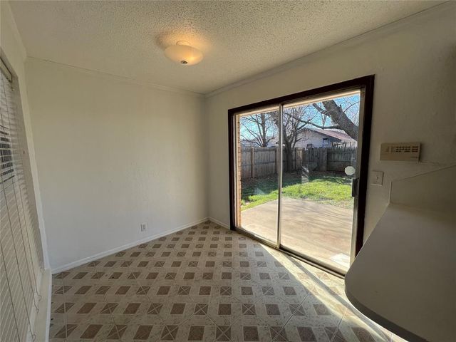 1017 S Neptune Street, Edmond, OK 73003