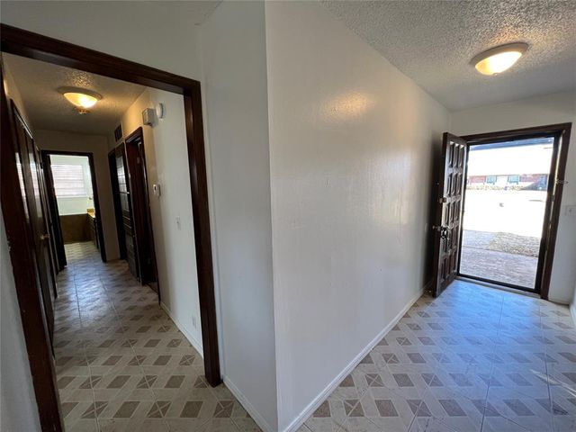 1017 S Neptune Street, Edmond, OK 73003