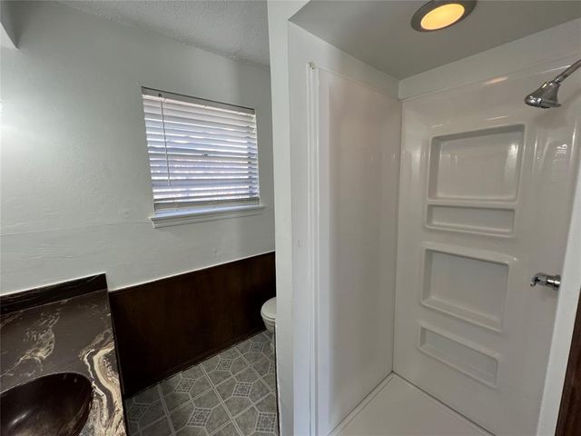 1017 S Neptune Street, Edmond, OK 73003