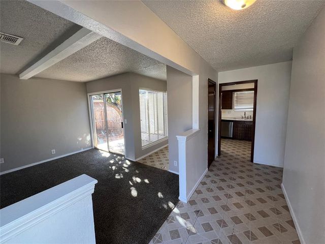 1017 S Neptune Street, Edmond, OK 73003