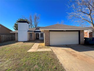 1017 S Neptune Street, Edmond, OK 73003