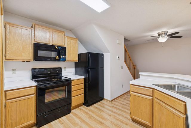 8404 Copperfield Way 101, Inver Grove Heights, MN 55076