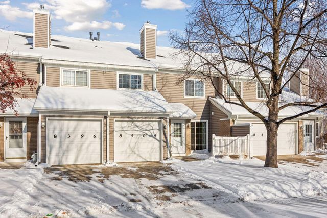 8404 Copperfield Way 101, Inver Grove Heights, MN 55076