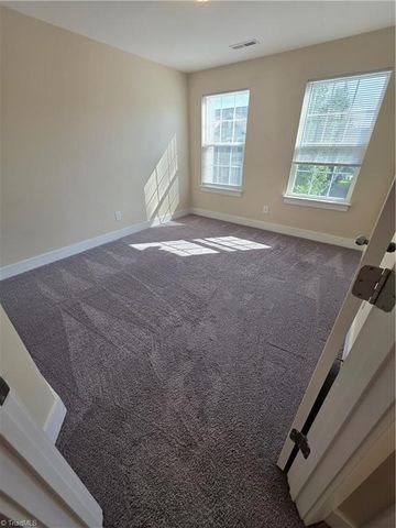 1751 Eastfall Street, Kernersville, NC 27284