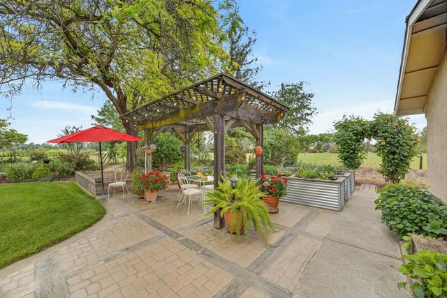 35670 Yellowstone Ave, Davis, CA 95616