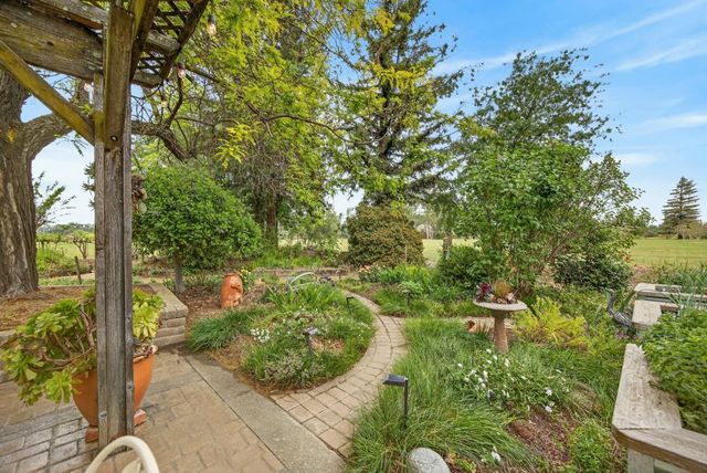 35670 Yellowstone Ave, Davis, CA 95616