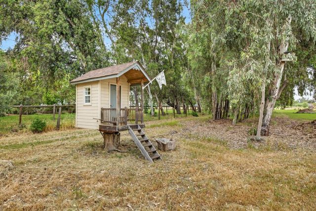 35670 Yellowstone Ave, Davis, CA 95616