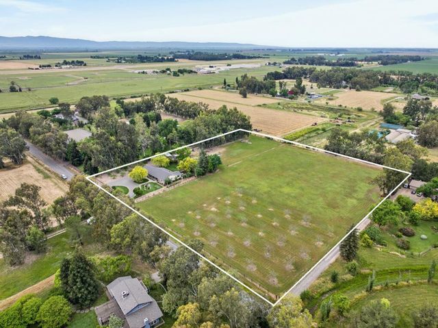 35670 Yellowstone Ave, Davis, CA 95616