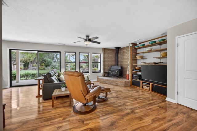 35670 Yellowstone Ave, Davis, CA 95616