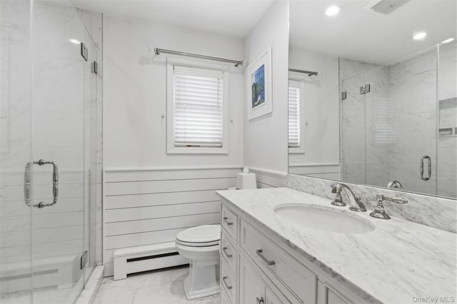 105 Prime Avenue G, Huntington, NY 11743