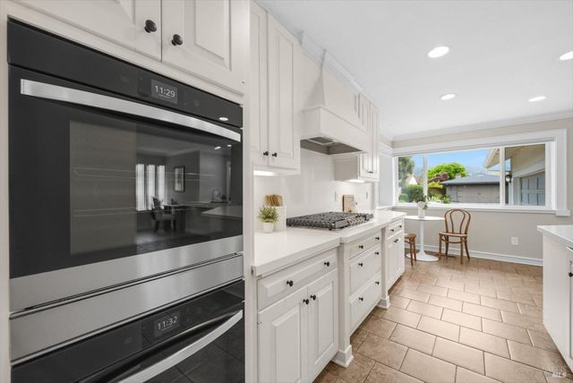 213 Kaanapali Dr, Napa, CA 94558