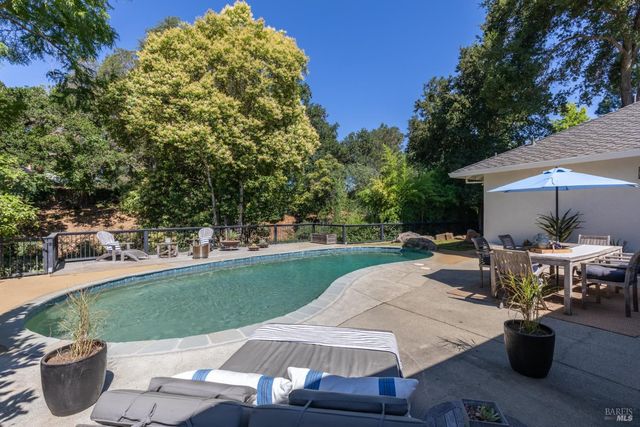 213 Kaanapali Dr, Napa, CA 94558