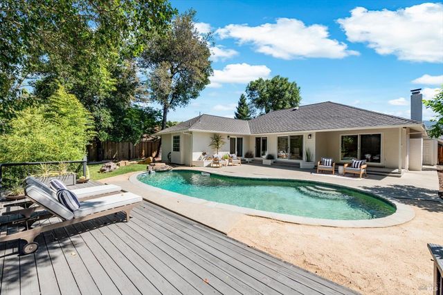 213 Kaanapali Dr, Napa, CA 94558