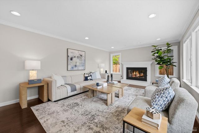 213 Kaanapali Dr, Napa, CA 94558