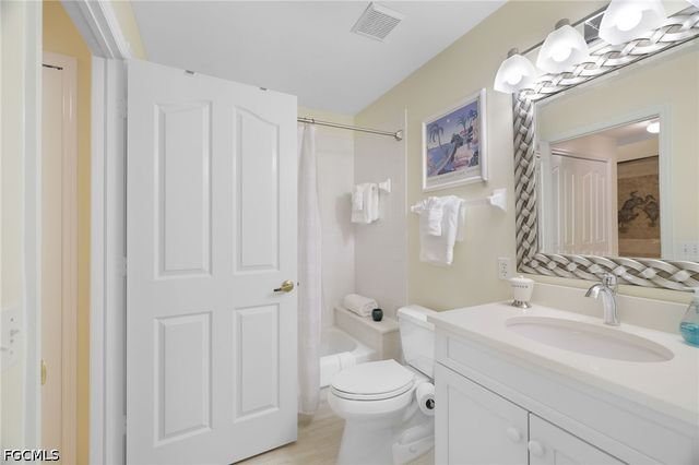 8009 San Vista CIR, Naples, FL 34109