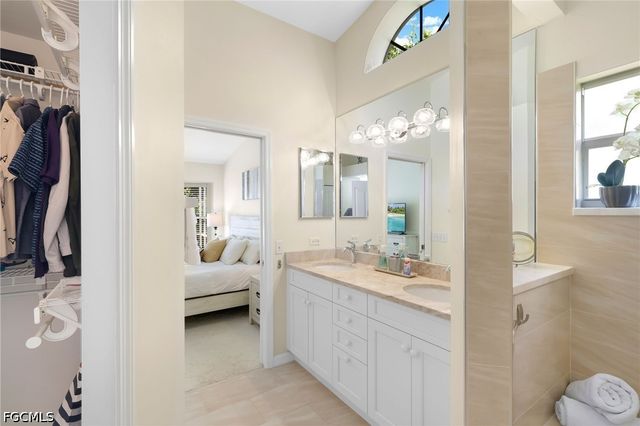 8009 San Vista CIR, Naples, FL 34109