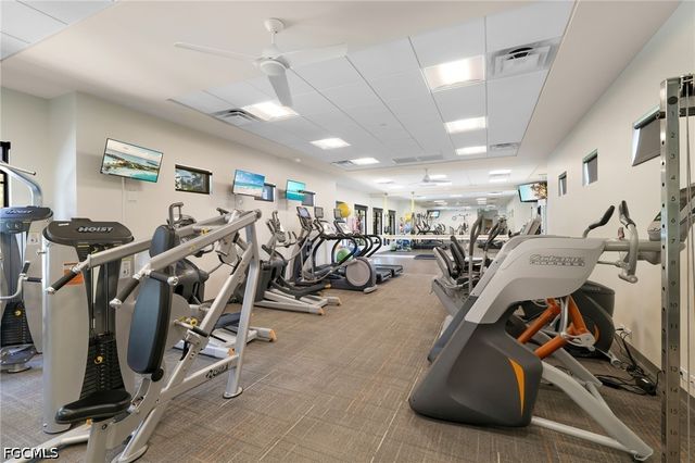 8009 San Vista CIR, Naples, FL 34109