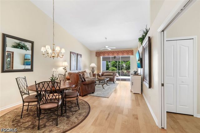 8009 San Vista CIR, Naples, FL 34109
