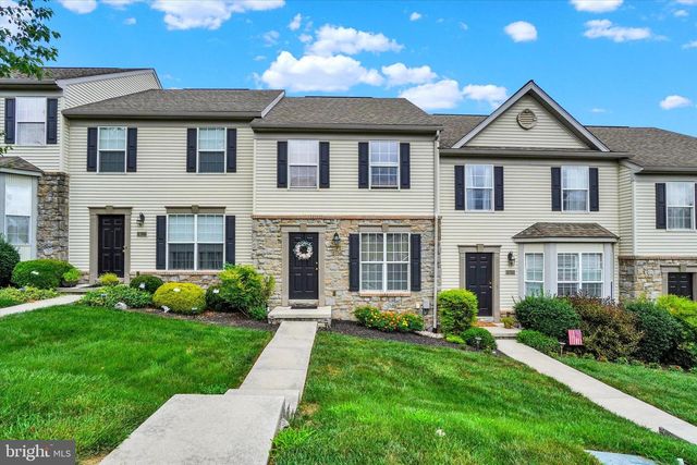 2756 SEABISCUIT ST #17A, York, PA 17402