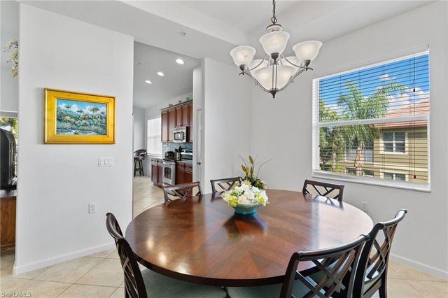6693 Alden Woods CIR 202, Naples, FL 34113