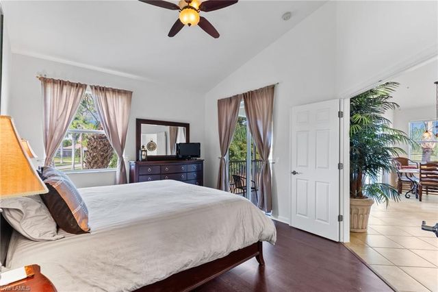 6693 Alden Woods CIR 202, Naples, FL 34113