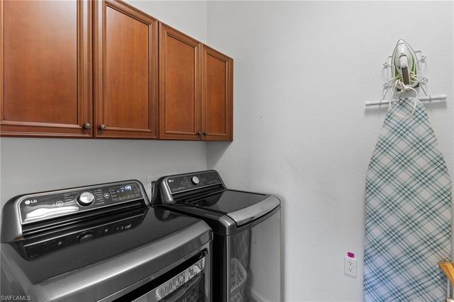 6693 Alden Woods CIR 202, Naples, FL 34113