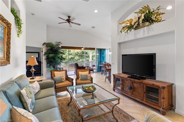 6693 Alden Woods CIR 202, Naples, FL 34113