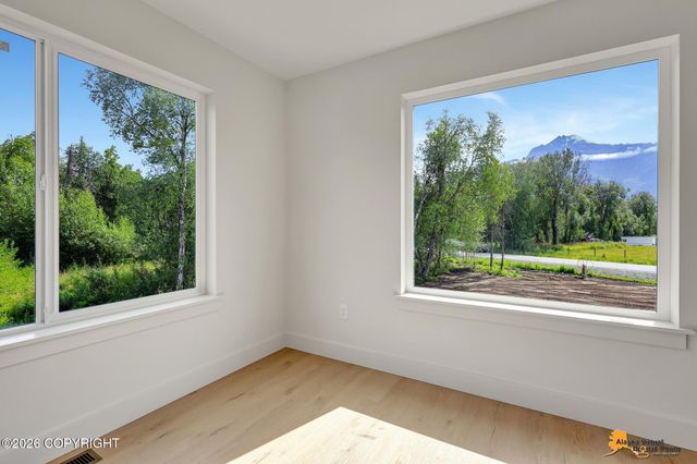 13841 E Doc McKinley Avenue, Palmer, AK 99645