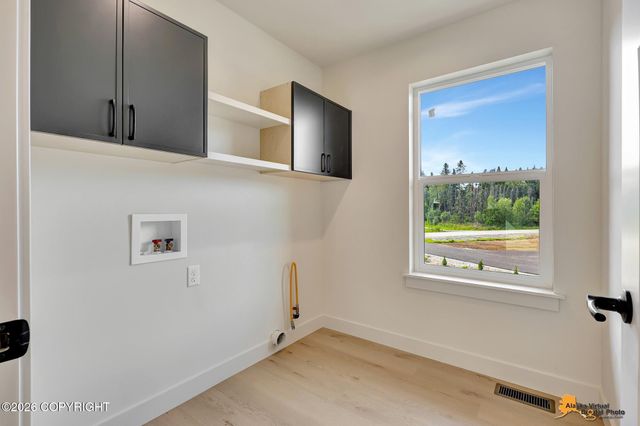 13841 E Doc McKinley Avenue, Palmer, AK 99645
