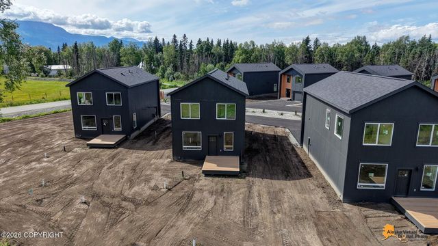 13841 E Doc McKinley Avenue, Palmer, AK 99645