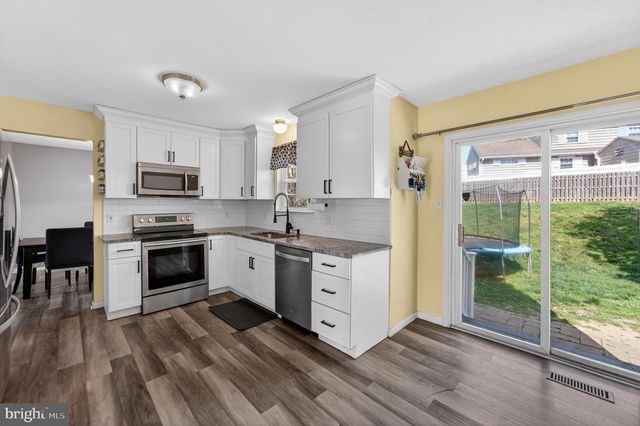 3 BIRCHGROVE RD, Newark, DE 19702