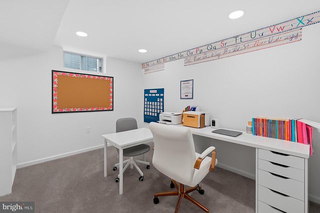 3 BIRCHGROVE RD, Newark, DE 19702