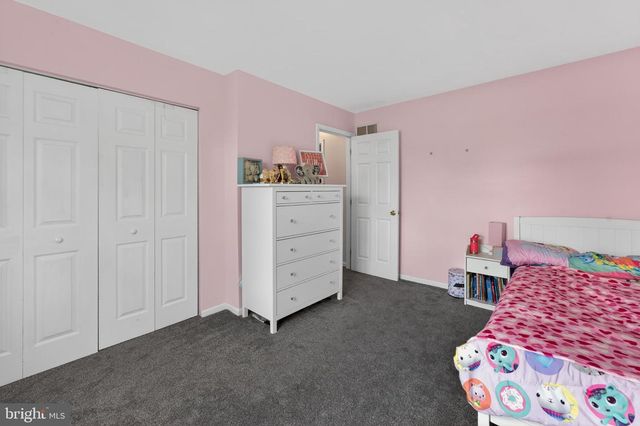 3 BIRCHGROVE RD, Newark, DE 19702