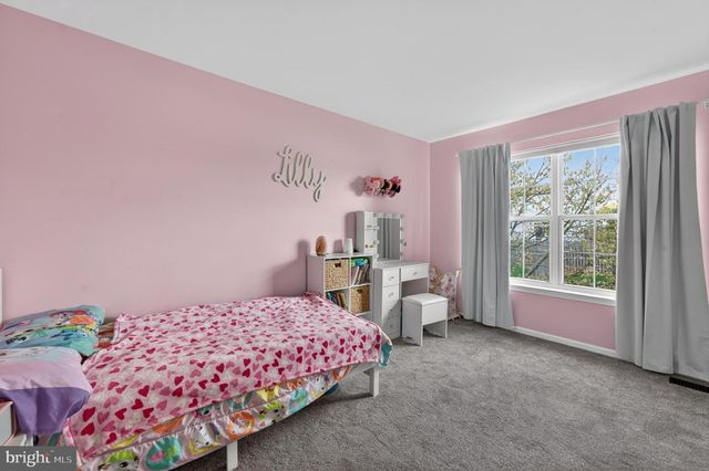 3 BIRCHGROVE RD, Newark, DE 19702